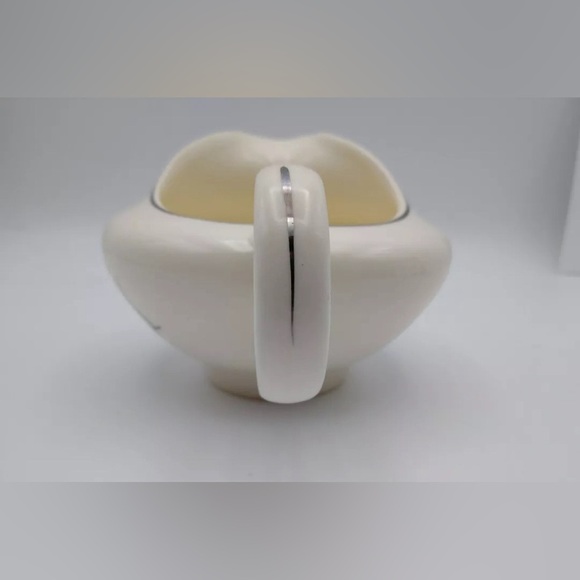 Alliance China Company "Regal" Creamer - Picture 6 of 9